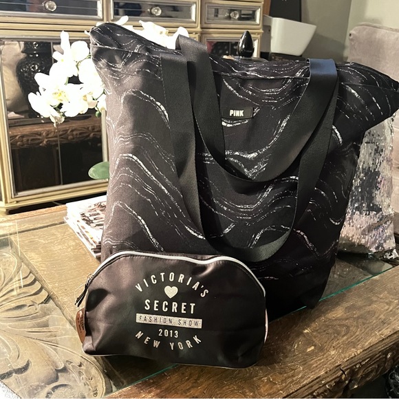 Victoria secret travel set - Picture 1 of 10